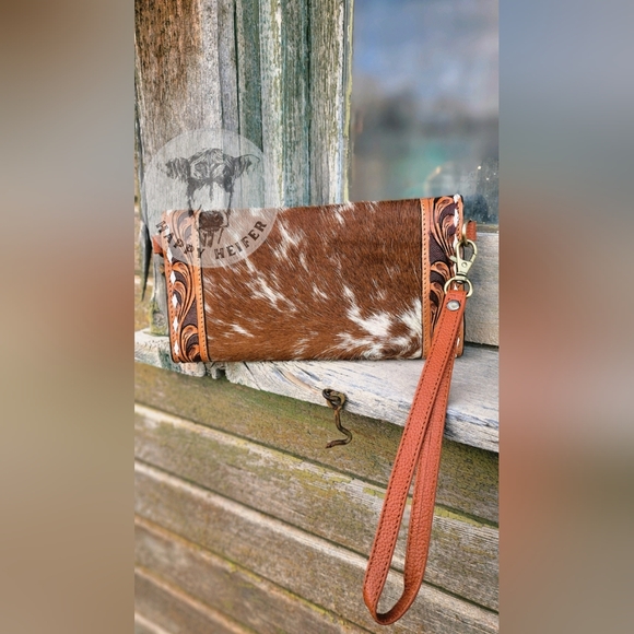 Western Handtooled Leather And Cowhide Wallet NWOT - Picture 2 of 4